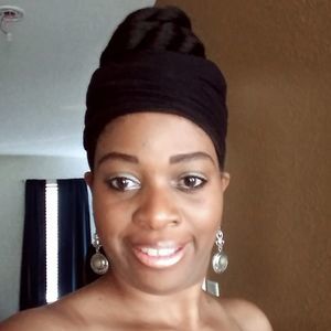 Meet your Posher, Katina